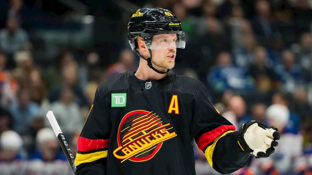 Elias Pettersson leder NHL:s poängliga