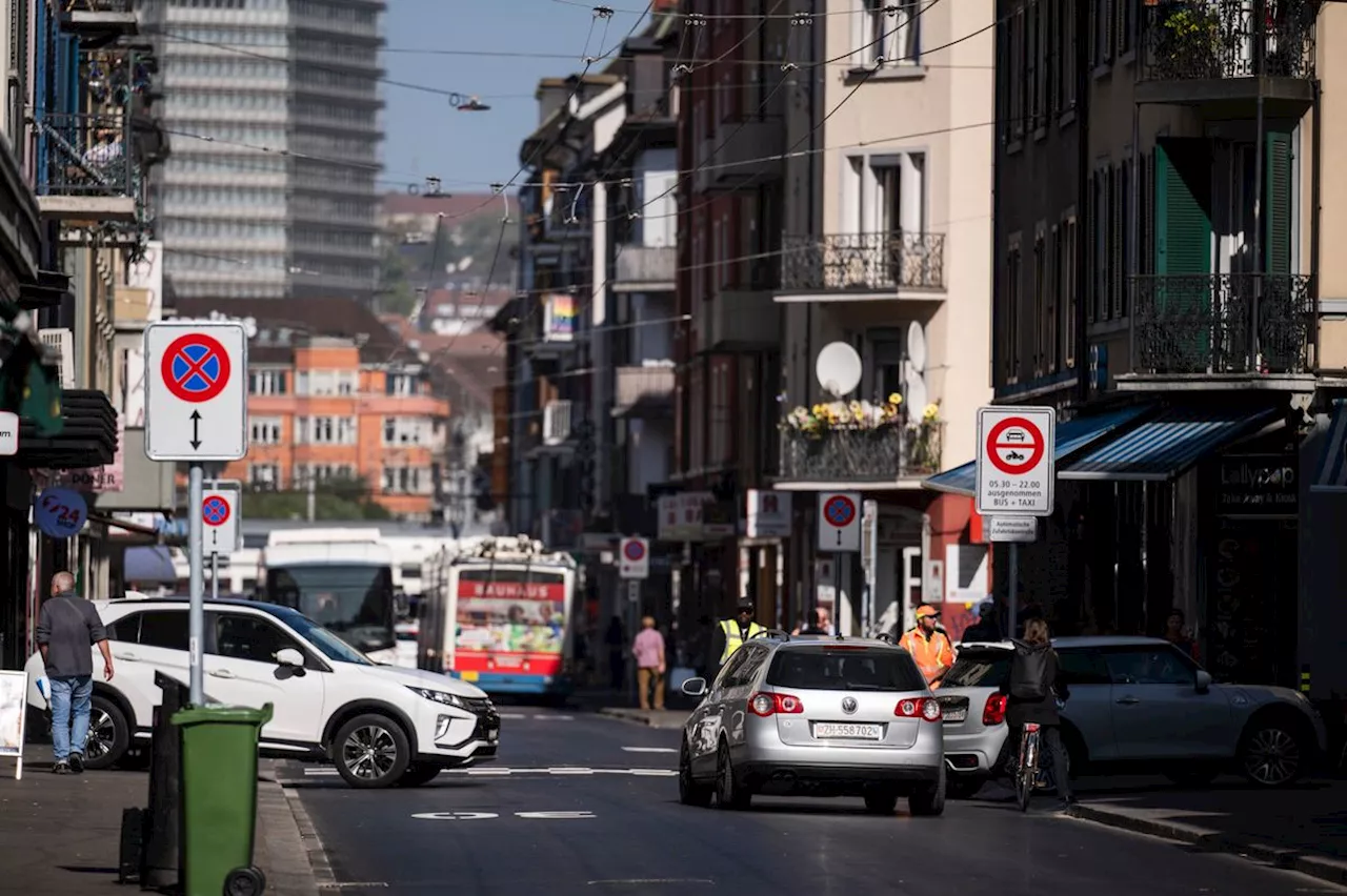 Polizeikontrolle in Zürich: An der Langstrasse wurden 62 Bussen verteilt