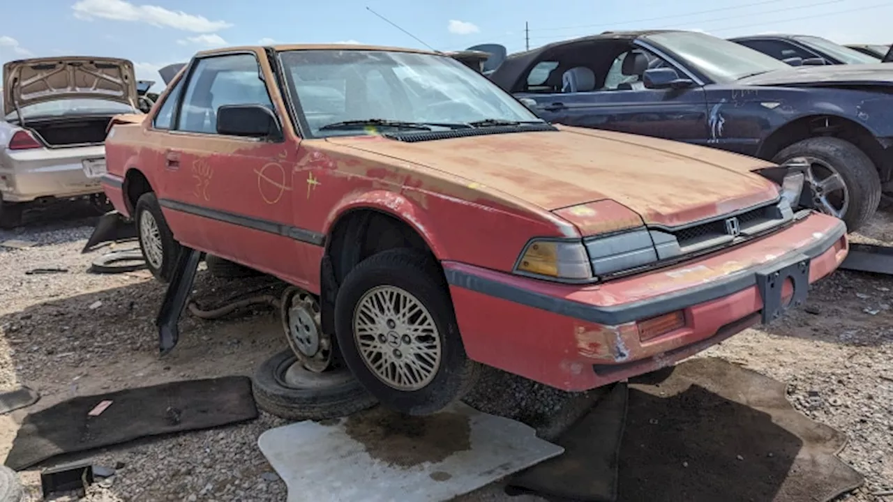 Junked 1987 Honda Prelude Si