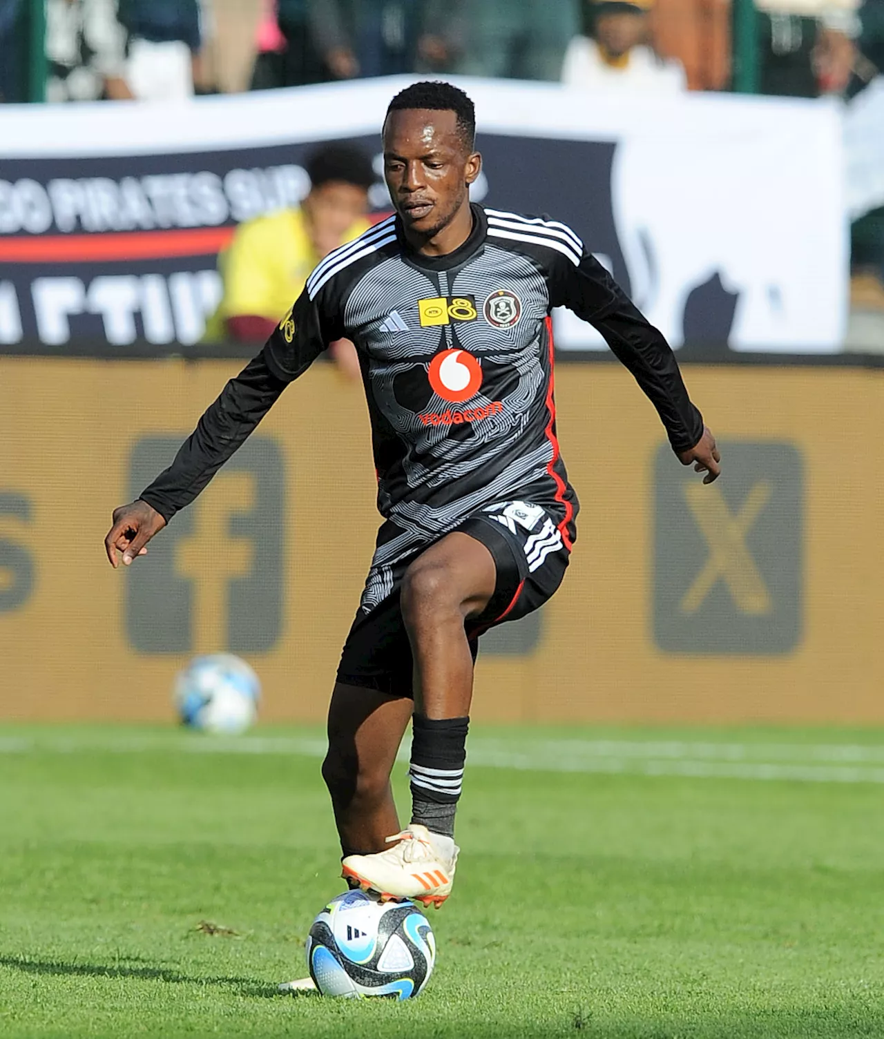 Orlando Pirates star BAMBOOZLES opponent [Video]