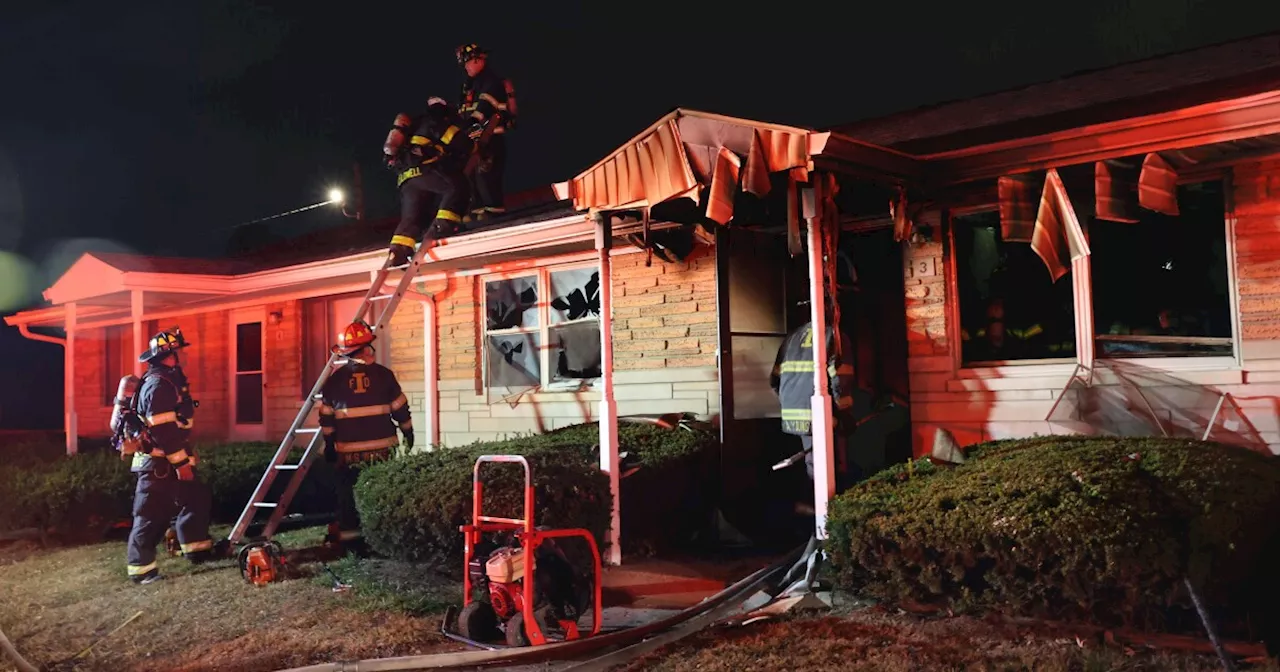 7 displaced after south side Indy apartment fire