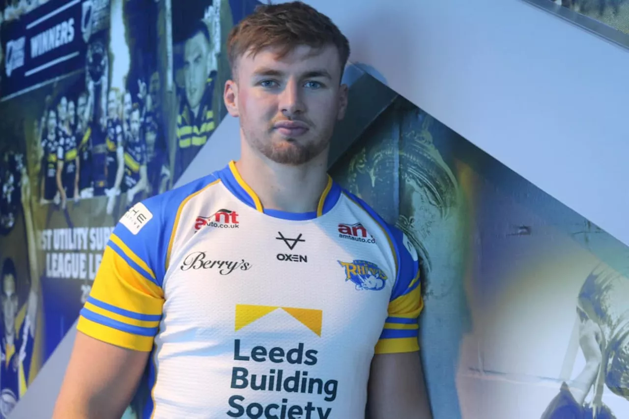 Leeds Rhinos land Kieran Hudson as former Castleford Tigers prop follows in footsteps of legendary grandad