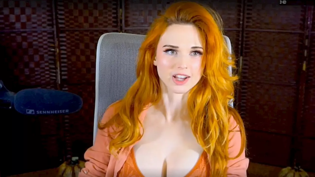 Amouranth revela que ha conseguido 'doblar sus ingresos' desde que hace directos también en Kick