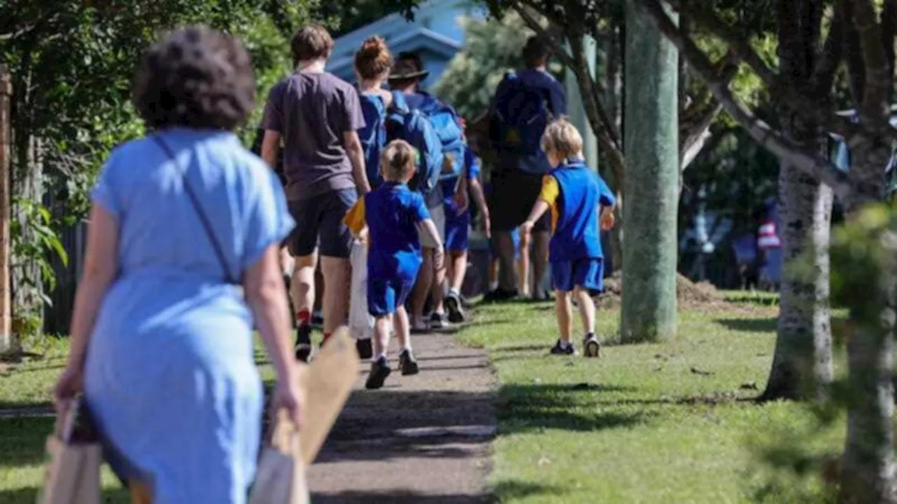 Queensland government reportedly gives go-ahead for schools to allow four-day school week