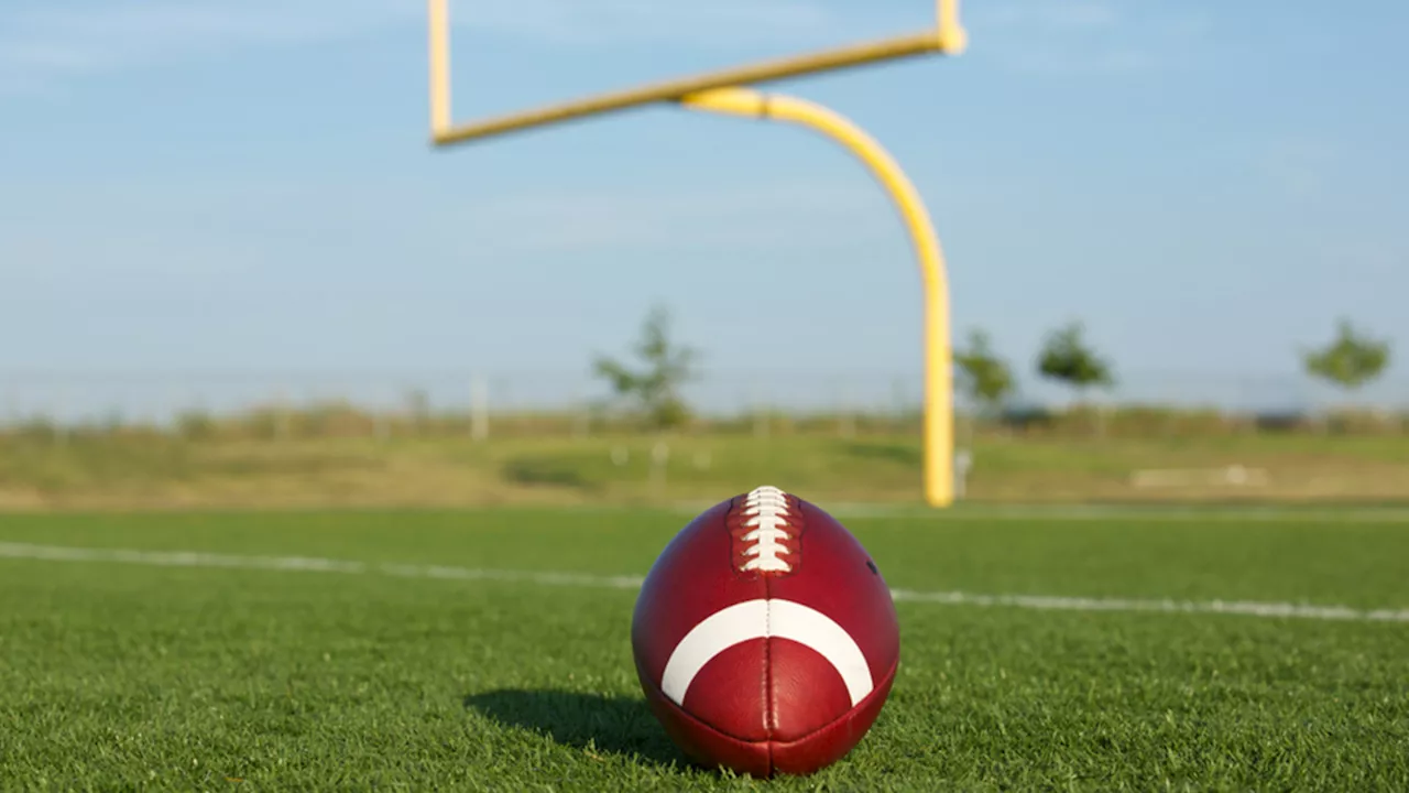 Middle school student reportedly dies from brain injury suffered during youth football game