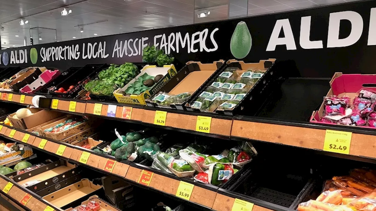 Independent audit of Australian supermarket efforts to cut down packaging 'disturbing', plastic waste expert says