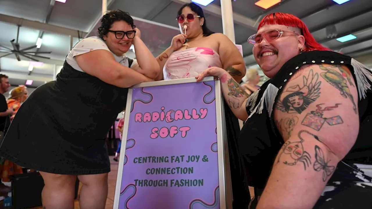 Sydney's plus-size community tackles fat stigma with life drawing and 'fat babes speed-friending'