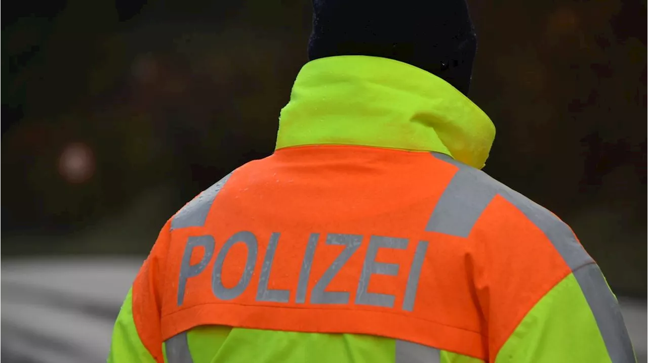 Betrunkener Autofahrer verletzt Fußgänger in Monheim