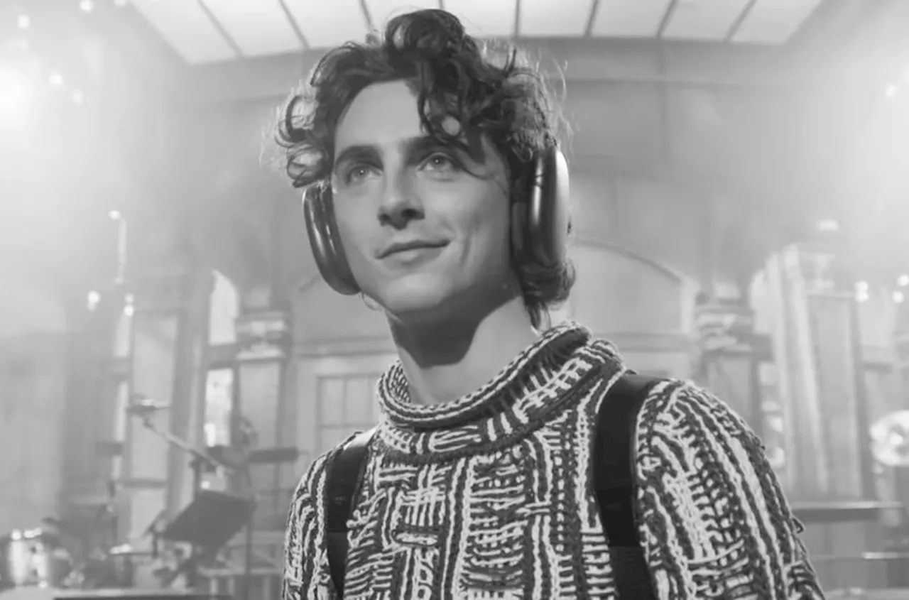 Timothee Chalamet in New 'SNL' Promo: Watch