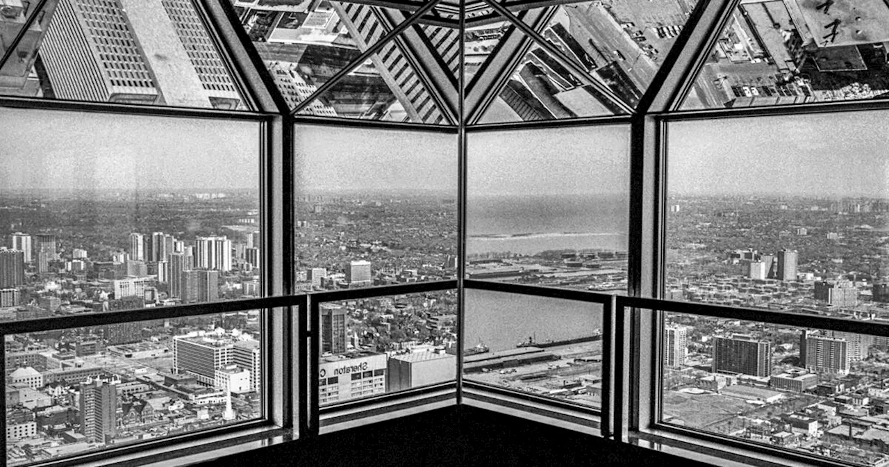 This is what it was like inside one of Toronto's long-lost observation decks