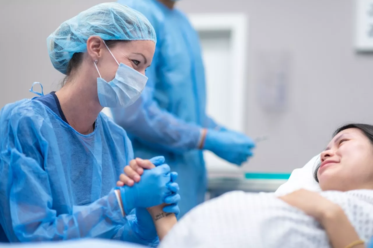 B.C. facing uptick in unauthorized midwifery claims, says regulator