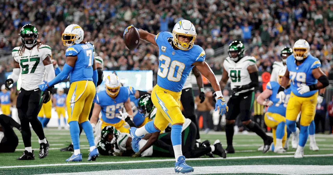 Chargers roll past Jets 27-6 behind Ekeler's 2 TDs and sack-happy defense