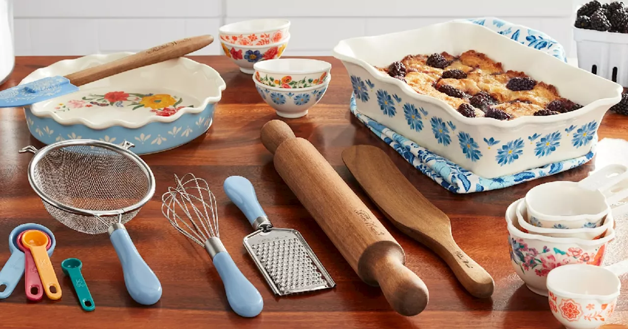 Walmart is practically giving away a Pioneer Woman baking set during its early Black Friday sale