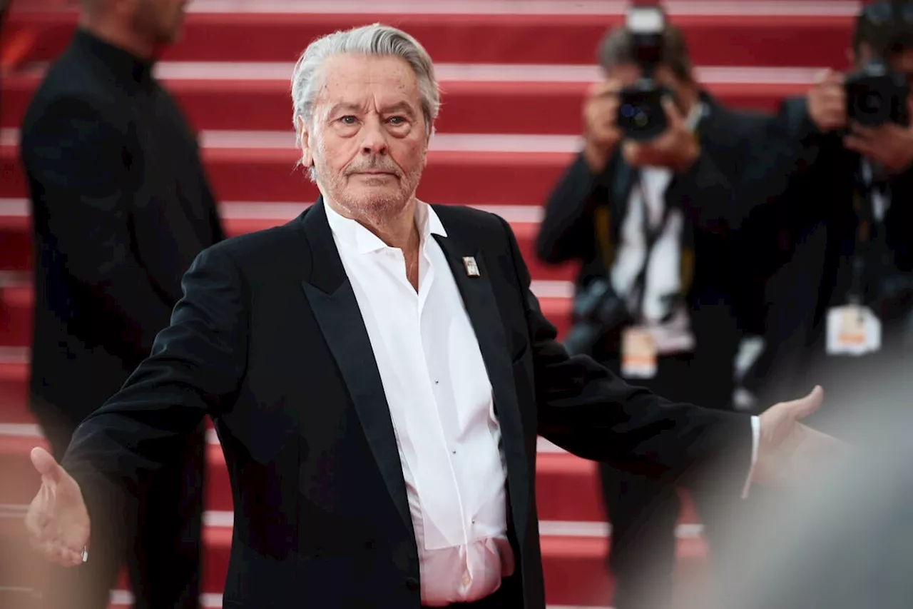 Alain Delon : cette raison impérative pour laquelle il s’est engagé dans la marine