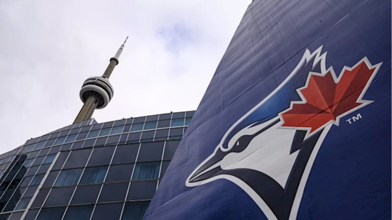 Blue Jays hire Carlos Febles as third base coach