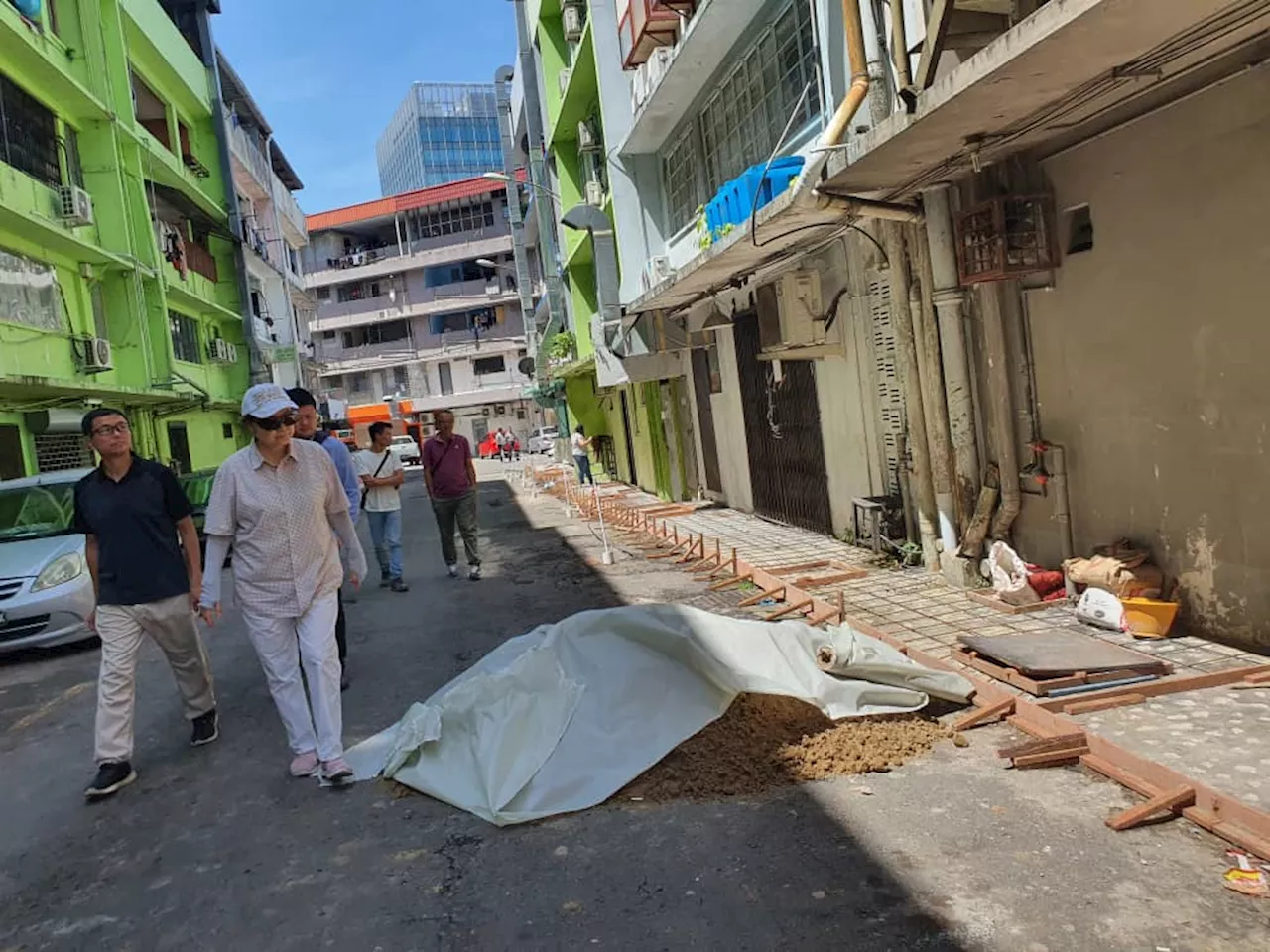 Call for harsh DBKK action: Leaking pipes and filthy environment