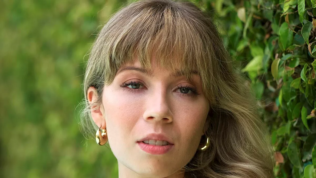 Jennette McCurdy reveals she's debating freezing her eggs despite not wanting children because she...