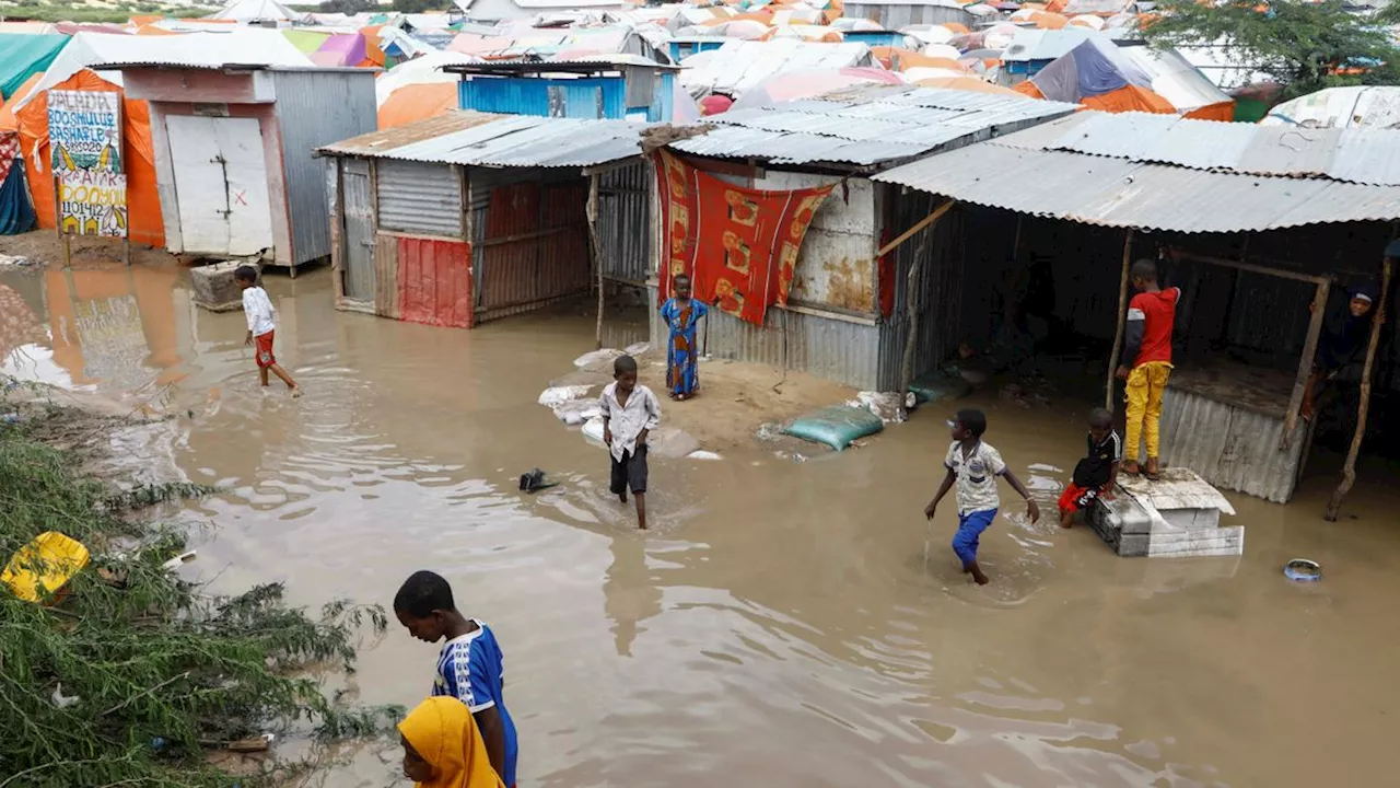 Nach heftiger Dürre: Hunderttausende flüchten vor Überschwemmungen in Somalia