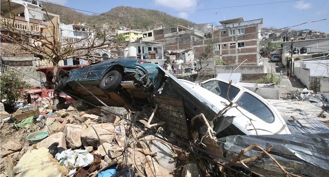 Cámara de Diputados entrega víveres para las personas damnificadas por el huracán 'Otis' en Guerrero