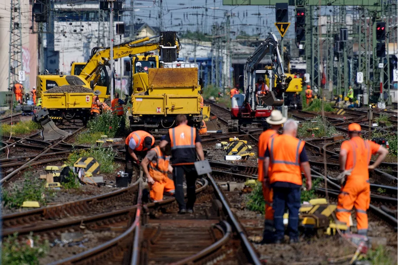 DB mit Baumaßnahmen zwischen Köln-Kalk und Messe/Deutz