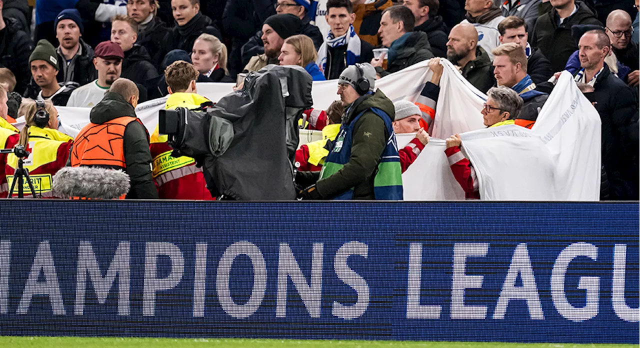 FCK-Manchester United avbröts två gånger