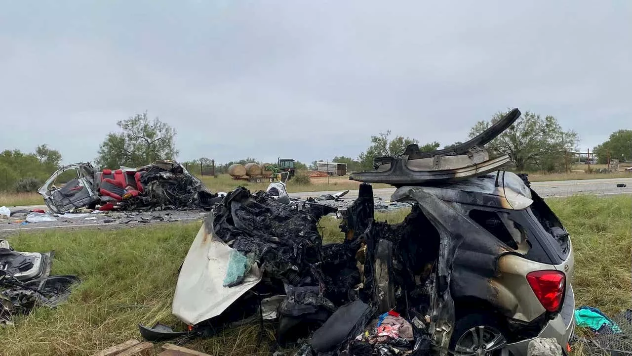 Texas head-on crash involving human smuggler evading authorities kills 8, including 2 Americans