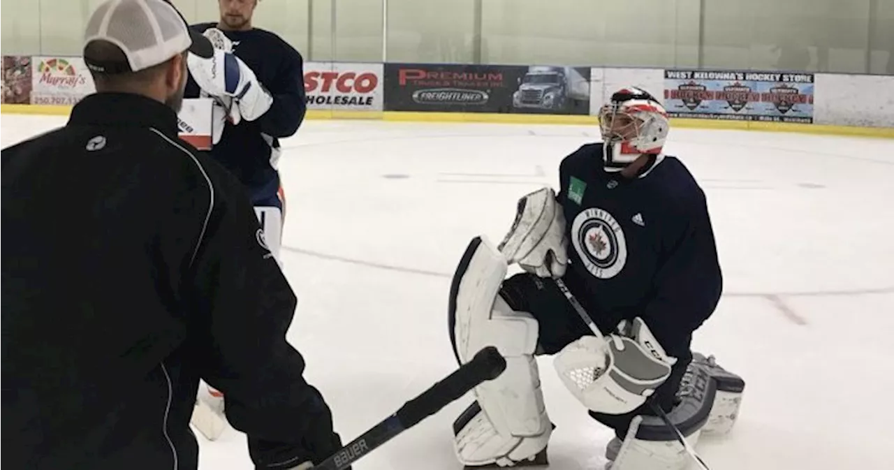 ANALYSIS: Expect to see more from Jets goalie tandem going forward