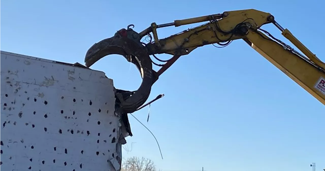 Controversial poultry processing plant finally gets torn down to the glee of residents