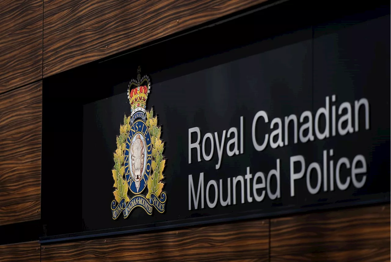 Several injured after coach bus rolls over in Saskatchewan, RCMP say