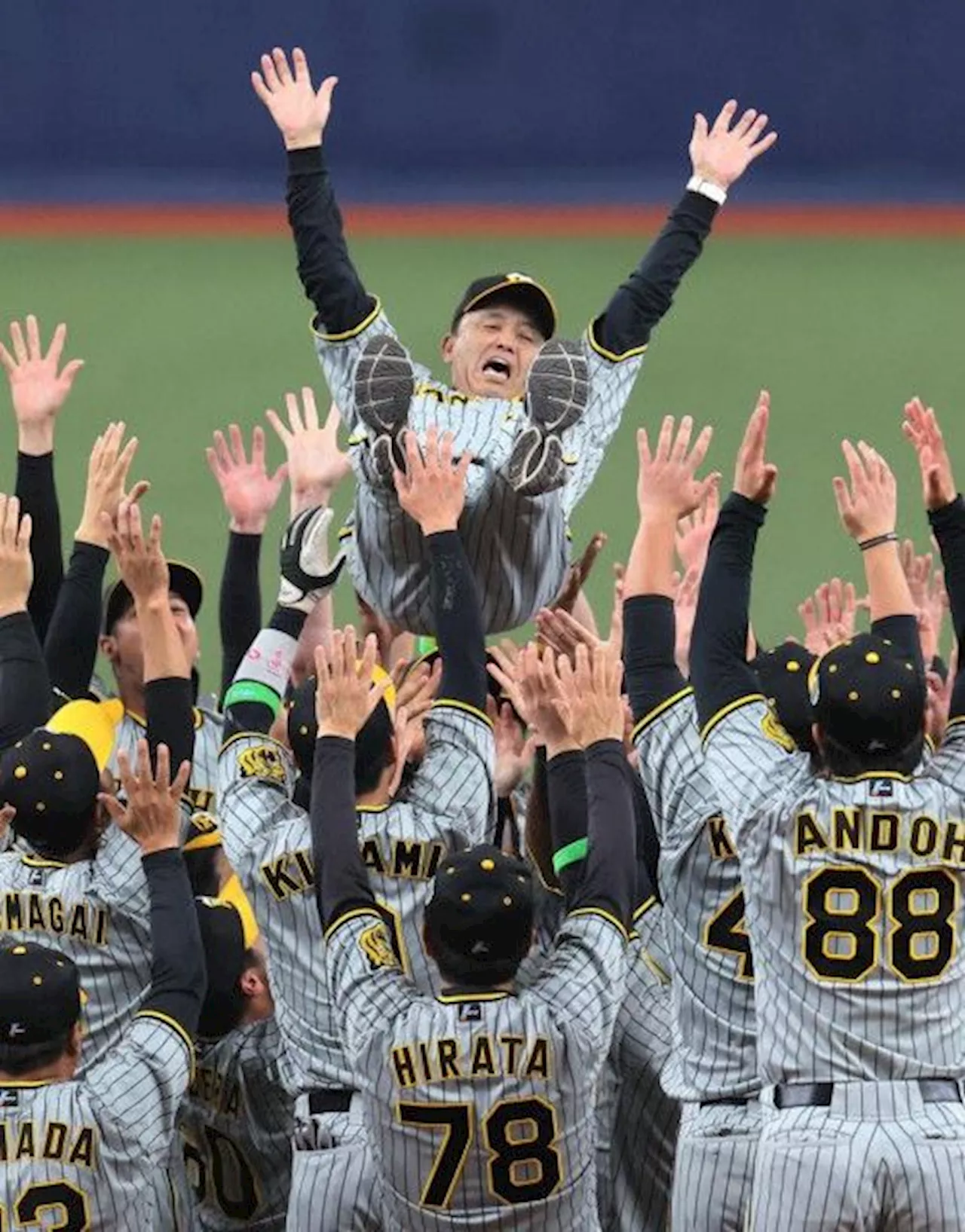 ニッポン放送・飯田浩司のそこまで言うか！ 阪神日本一！！五感で味わった甲子園 翌朝は生放送、帰京の新幹線車内で祝杯といきたいが…ワゴン販売来るはずなく