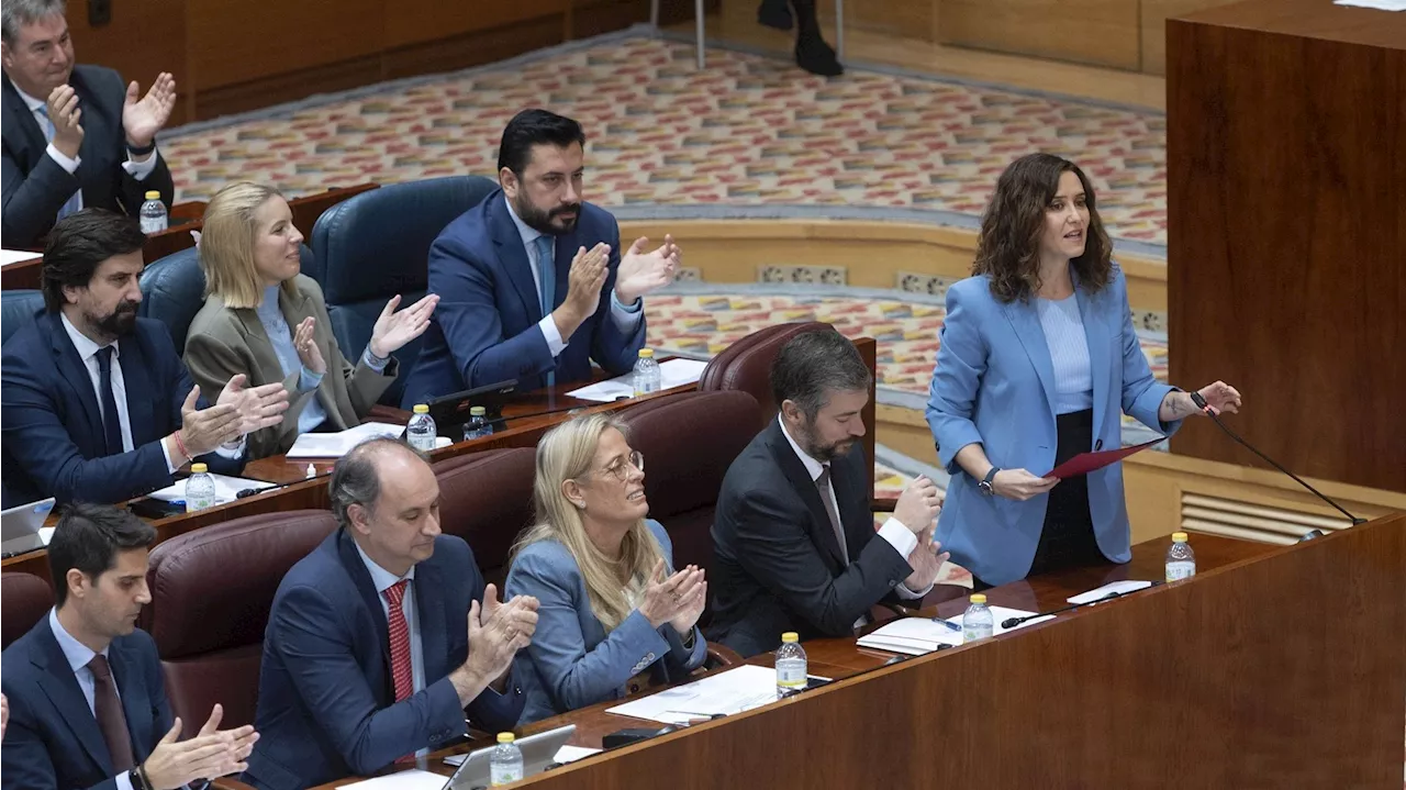 Isabel Díaz Ayuso condena los 'actos vandálicos' ante la sede del PSOE