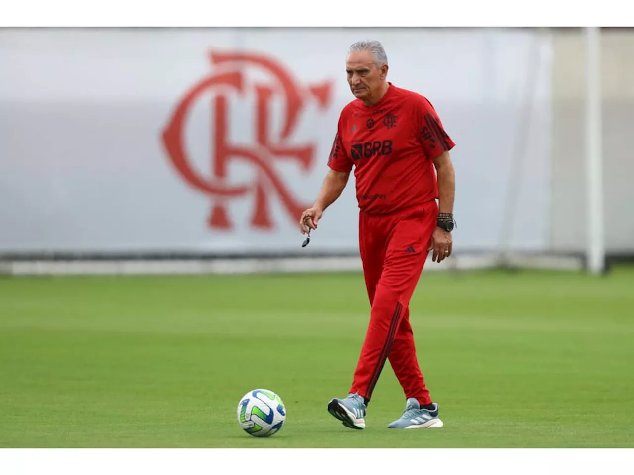 Flamengo vai na contramão do Palmeiras com oito técnicos na era Abel Ferreira