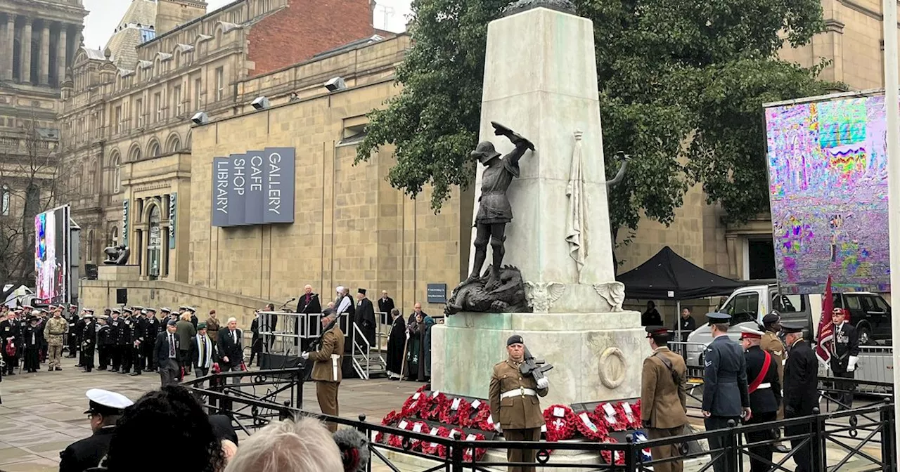 Leeds Remembrance Sunday 2023 parade times and schedule as city pays respect