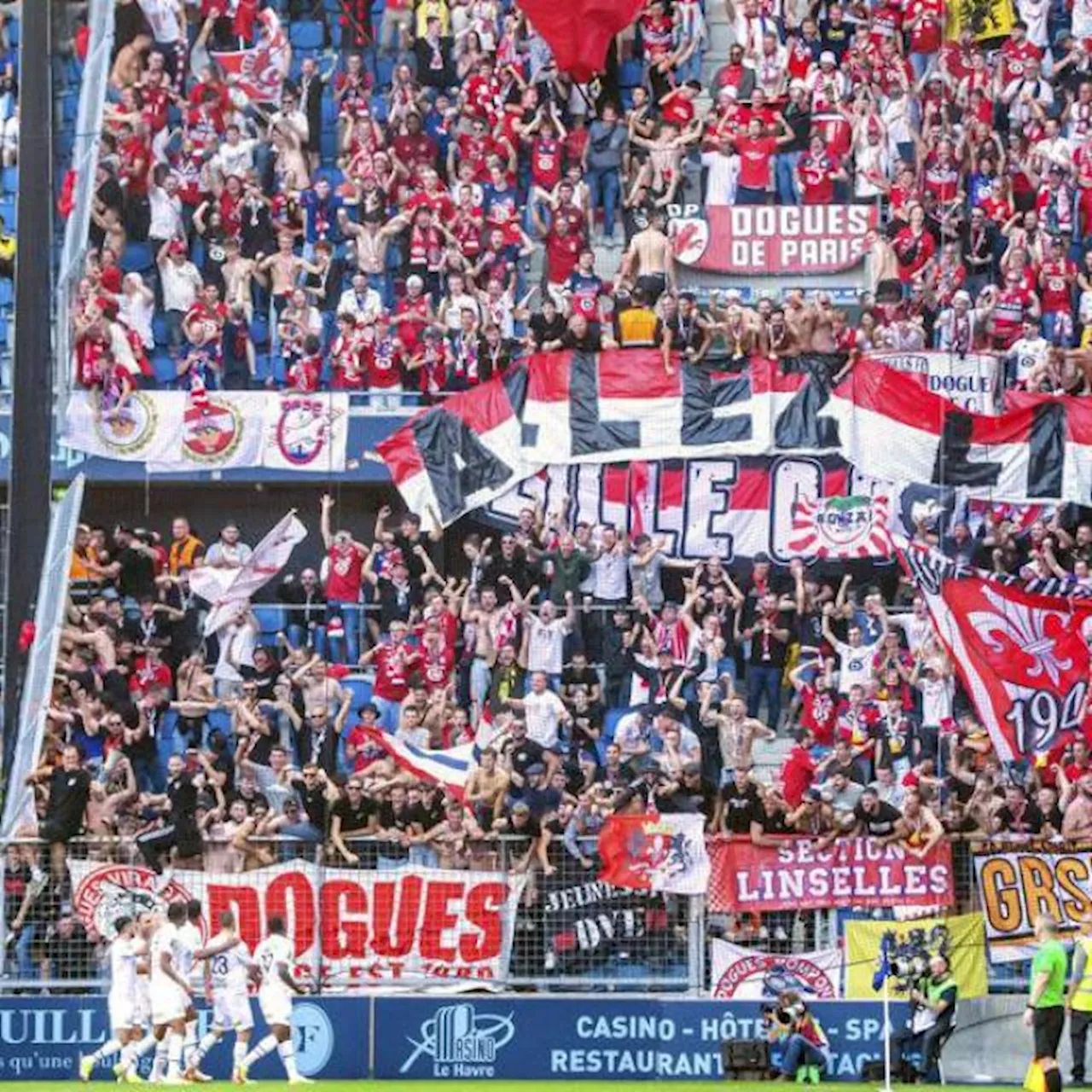 « Je sens encore ses mains sur mon corps » : d'autres supportrices choquées par la fouille au Havre pourrai...