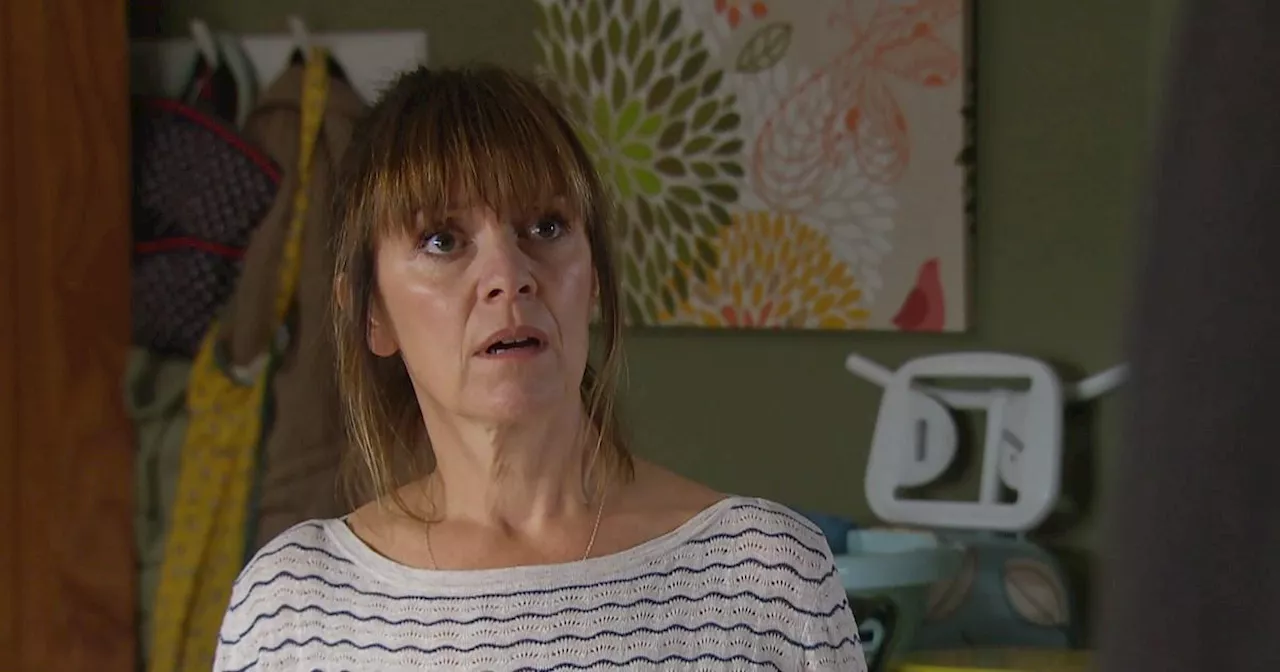 Emmerdale star on Rhona's dramatic Christmas amid controversial story