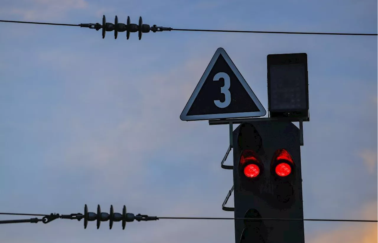 „Erhebliche Verzögerungen“ auf der Bahnstrecke zwischen Regensburg und Landshut