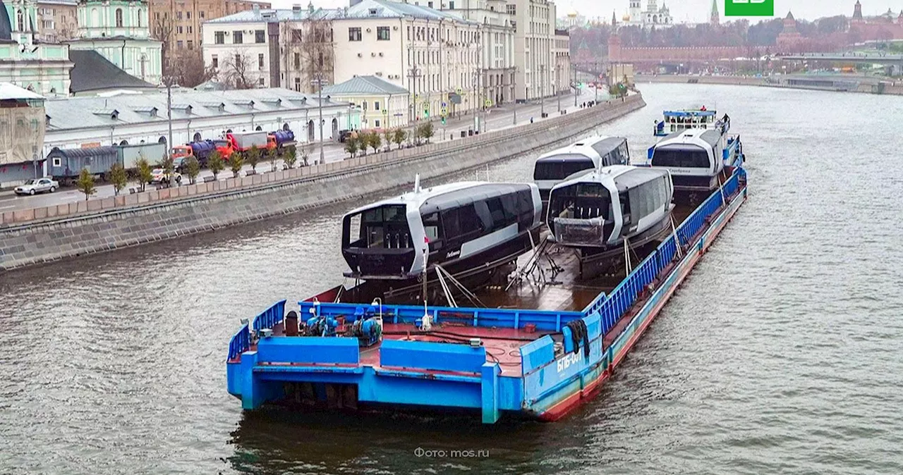 Еще четыре инновационных электросудна доставили из Петербурга в Москву