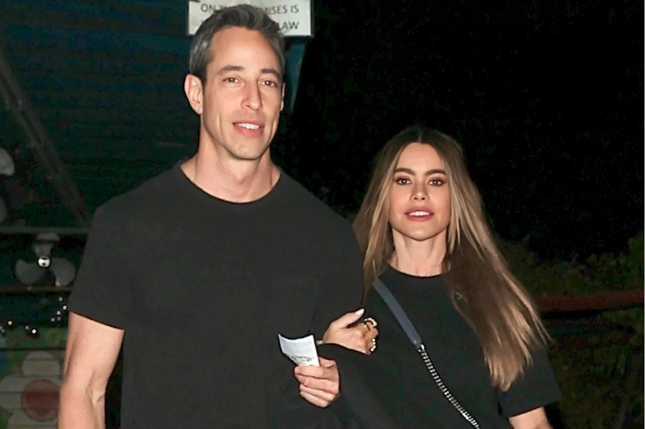 Sofia Vergara and Her New Boyfriend Justin Saliman Spotted Twinning During Dinner Date