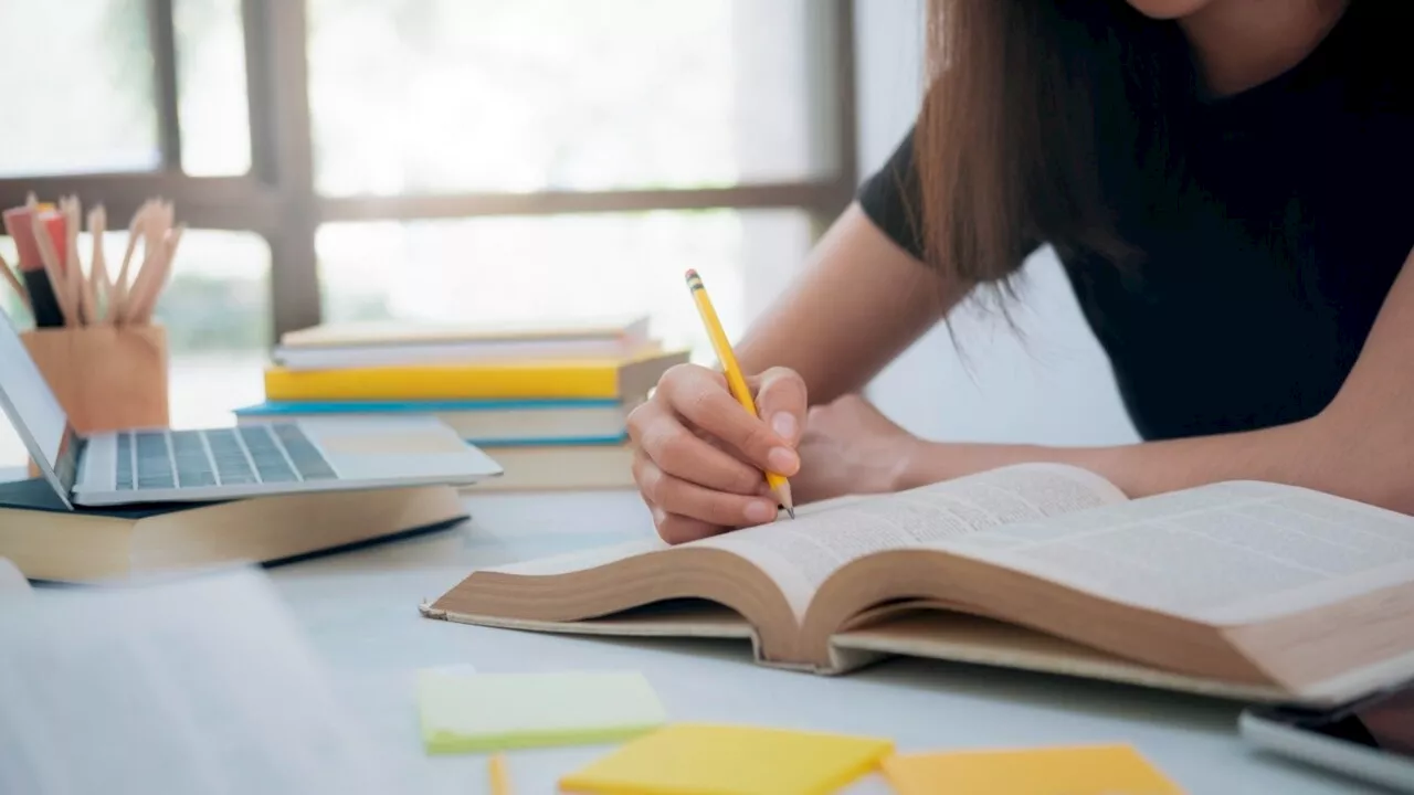 Queensland students to trial four-day school week