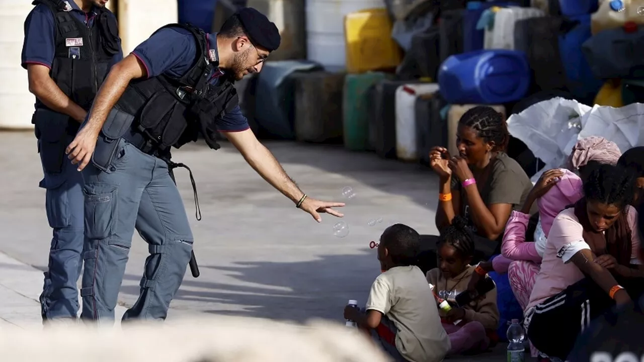 Migranti, cosa c'è davvero nel protocollo Italia-Albania: il testo