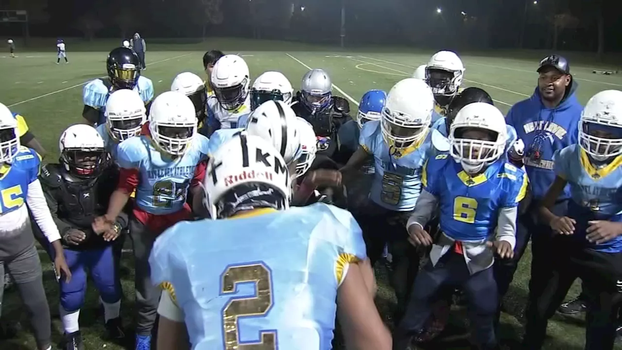 Undefeated youth Chicago football team trying to raise money to travel to national championship