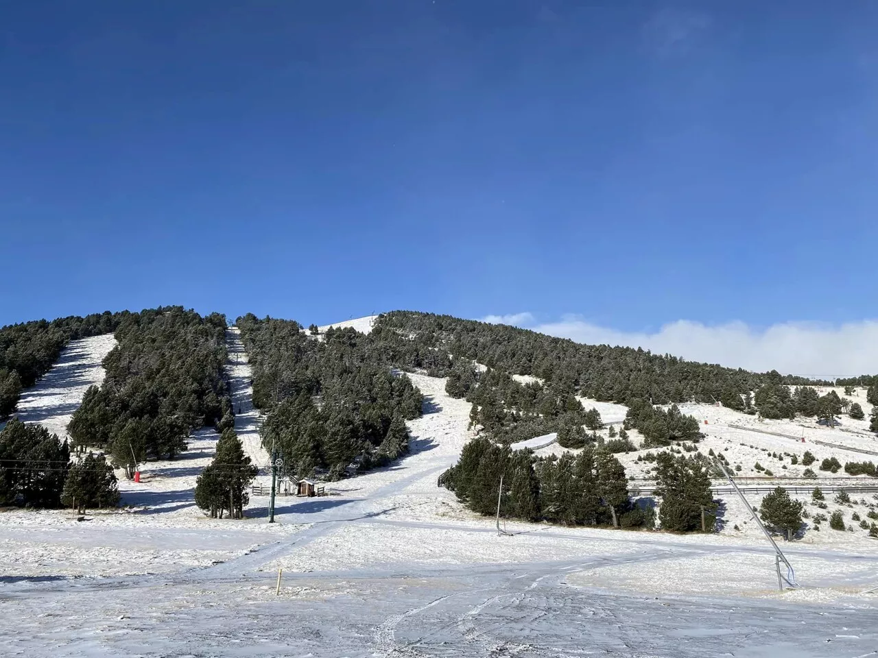 Premières neiges dans les Pyrénées-Orientales : voici les dates d'ouverture des stations de ski