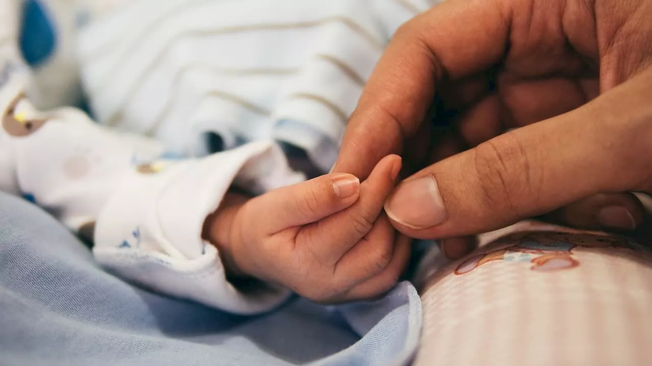 Un rapport parlementaire recommande un congé parental d'un an rémunéré à 67% du salaire