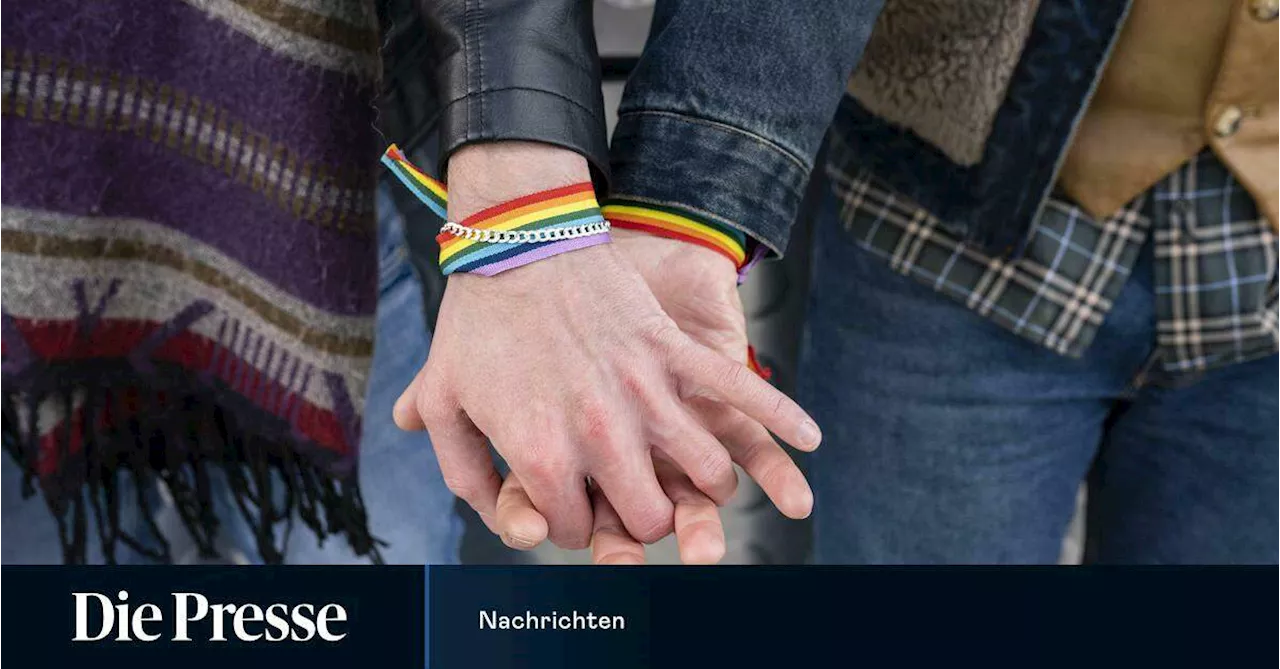 Lettland erlaubt eingetragene Partnerschaft für homosexuelle Paare