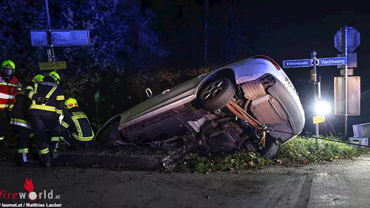 Auto kracht in Brückengeländer in Scharnstein