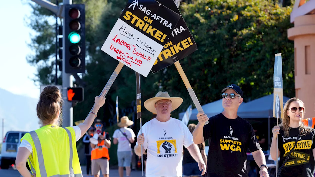 SAG-AFTRA reaches agreement with studios, putting an end to months of striking