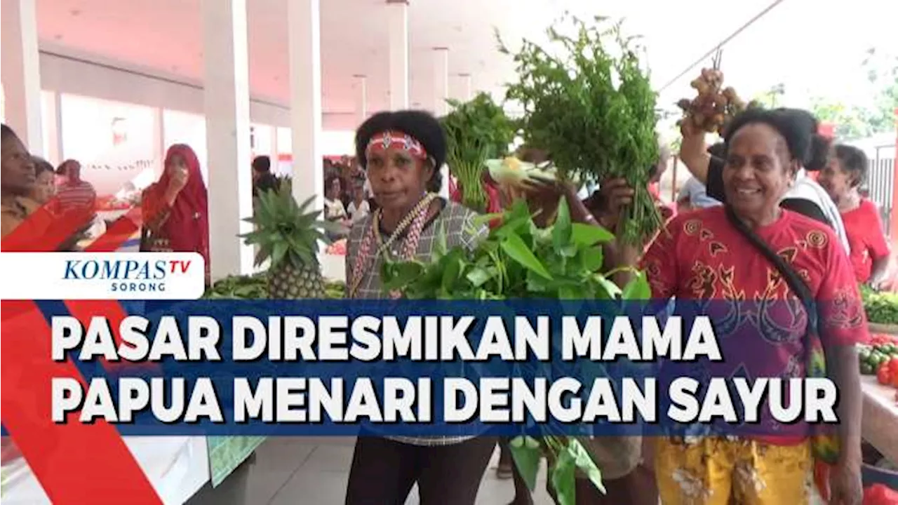 Peresmian Pasar Tertata Disambut Tarian dengan Sayur Oleh Pedagang Mama Papua