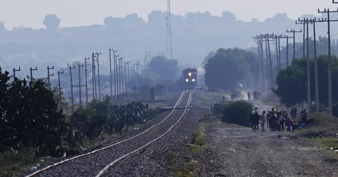 Mexican President to Demand Passenger Services from Private Rail Companies