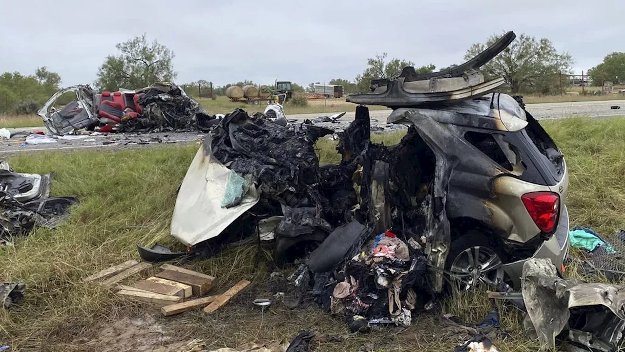 Mensensmokkelaar botst op de vlucht voor politie in Texas: 8 doden