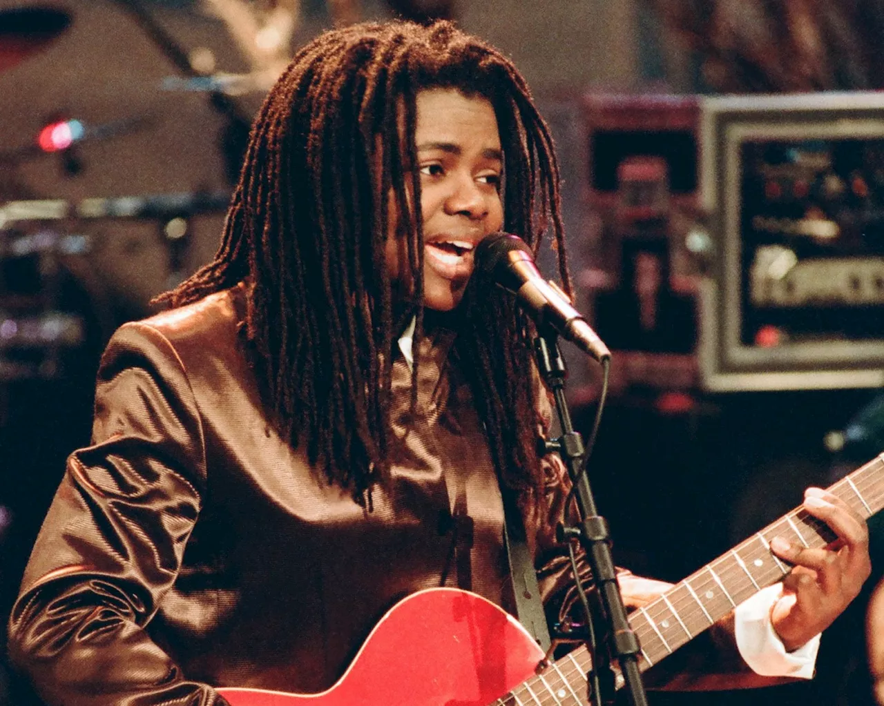 Tracy Chapman 'Fast Car' Wins Song of the Year at CMA Awards 2023